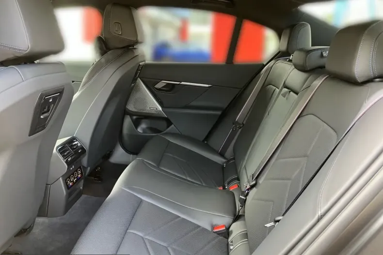 BMW 520 (Seria 5) din 2025 cu 23.400 km - oferta BMW242418 - foto 10