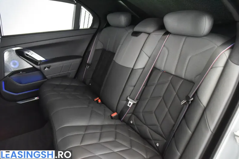 BMW 740 (Seria 7) din 2024 cu 21.950 km - oferta BMW242422 - foto 8