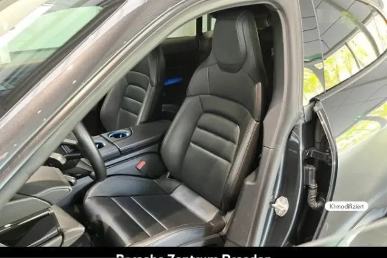Porsche Taycan din 2023 cu 82.900 km - oferta POR242428 - foto 5