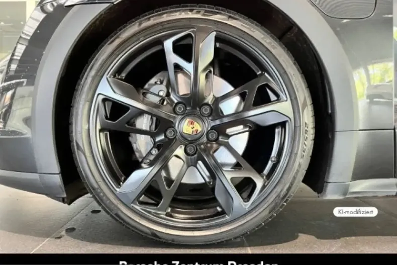 Porsche Taycan din 2023 cu 82.900 km - oferta POR242428 - foto 12
