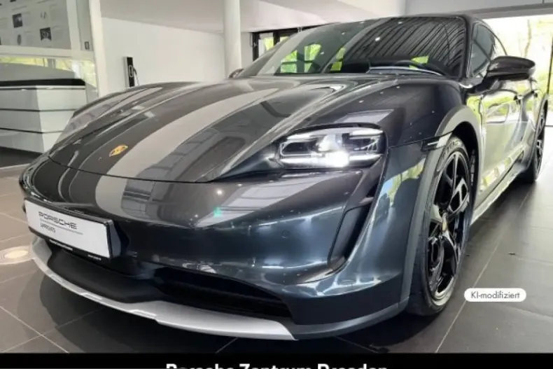 Porsche Taycan din 2023 cu 82.900 km - oferta POR242428 - foto 13