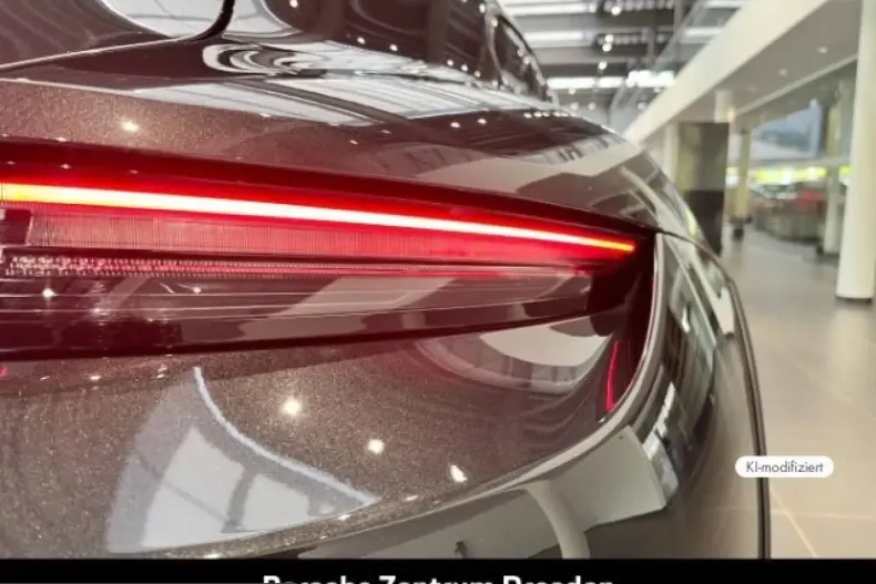 Porsche Taycan din 2023 cu 82.900 km - oferta POR242428 - foto 31