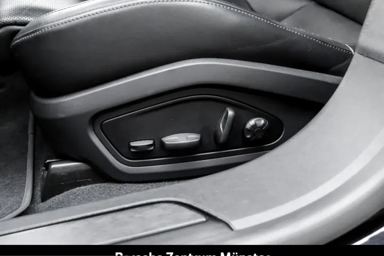 Porsche Taycan din 2023 cu 53.850 km - oferta POR242430 - foto 13