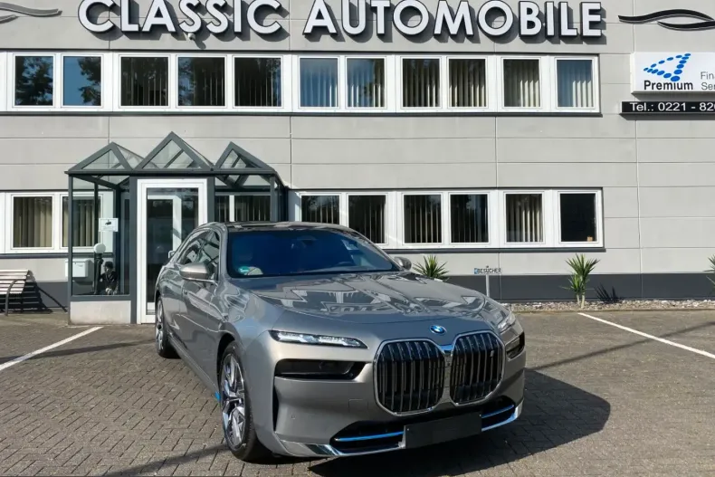 BMW i7 (Seria 7) din 2022 cu 7.258 km - oferta BMW242431 - foto 3