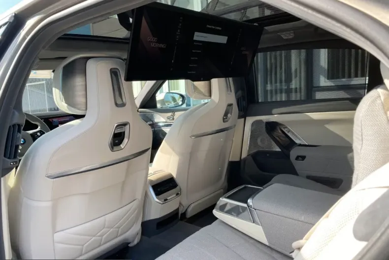 BMW i7 (Seria 7) din 2022 cu 7.258 km - oferta BMW242431 - foto 13