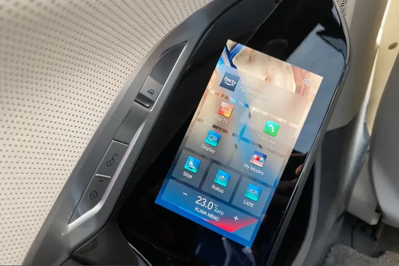BMW i7 (Seria 7) din 2022 cu 7.258 km - oferta BMW242431 - foto 16