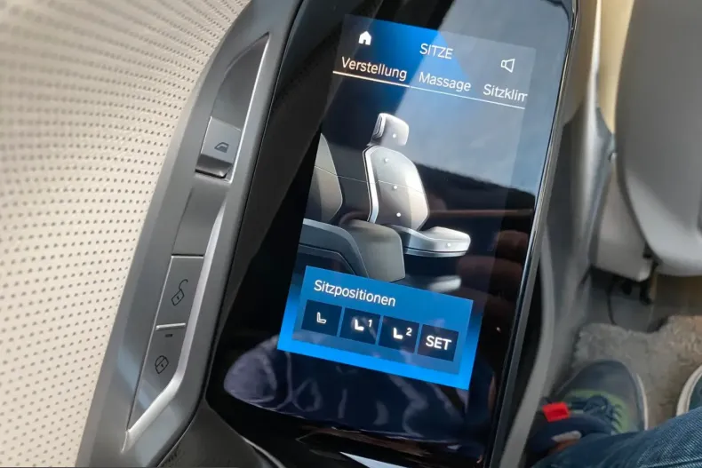 BMW i7 (Seria 7) din 2022 cu 7.258 km - oferta BMW242431 - foto 21