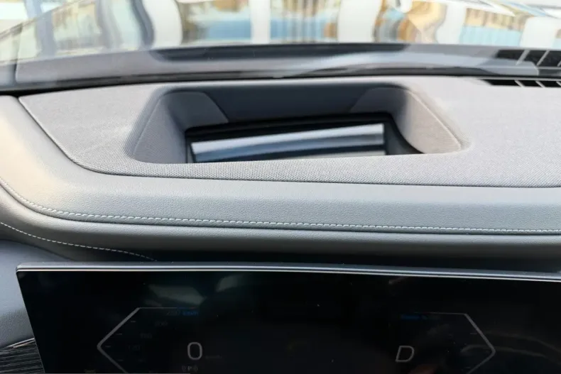 BMW 750 (Seria 7) din 2023 cu 17.188 km - oferta BMW242432 - foto 7