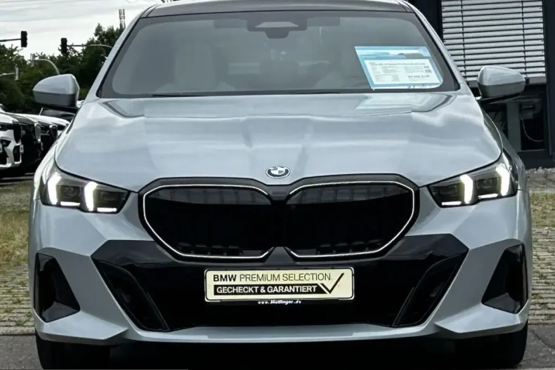 BMW 540 (Seria 5) din 2025 cu 12.741 km - oferta BMW242447 - foto 2
