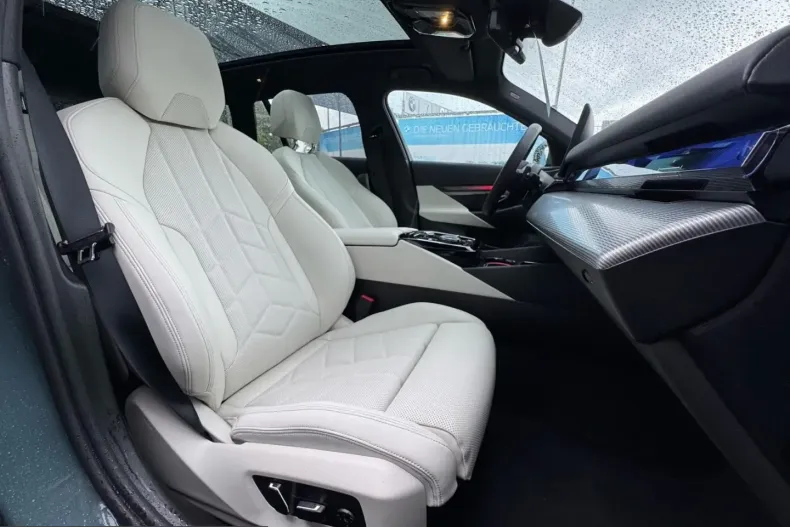 BMW 550 (Seria 5) din 2025 cu 24.829 km - oferta BMW242449 - foto 2