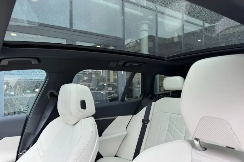 BMW 550 (Seria 5) din 2025 cu 24.829 km - oferta BMW242449 - foto 9