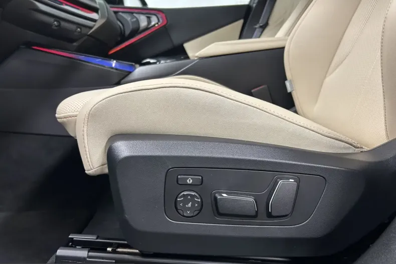 BMW X3 (Seria X) din 2025 cu 11.059 km - oferta BMW242452 - foto 35