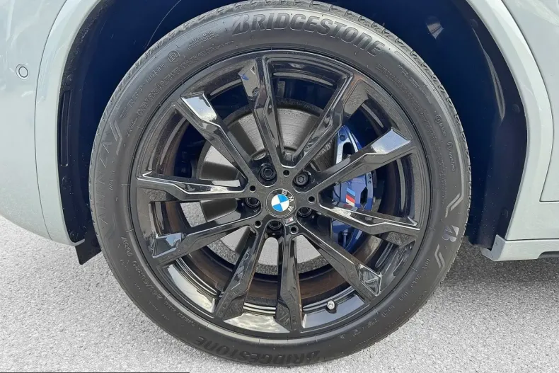 BMW X4 (Seria X) din 2023 cu 35.900 km - oferta BMW242454 - foto 3