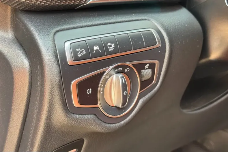 Mercedes-Benz V 300 (Clasa V) din 2021 cu 46.500 km - oferta MER242456 - foto 31