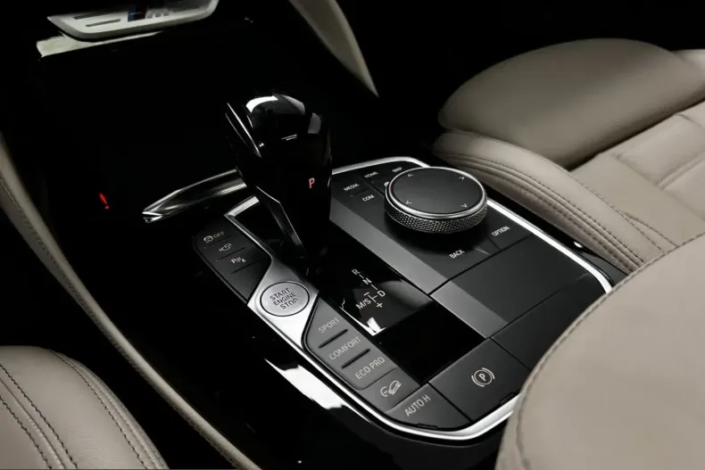 BMW X4 (Seria X) din 2025 cu 37.503 km - oferta BMW242466 - foto 22