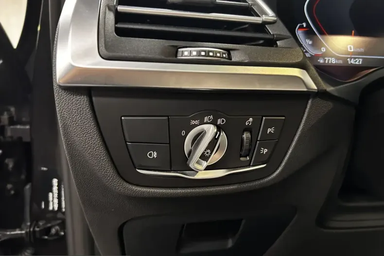 BMW X4 (Seria X) din 2025 cu 37.503 km - oferta BMW242466 - foto 38