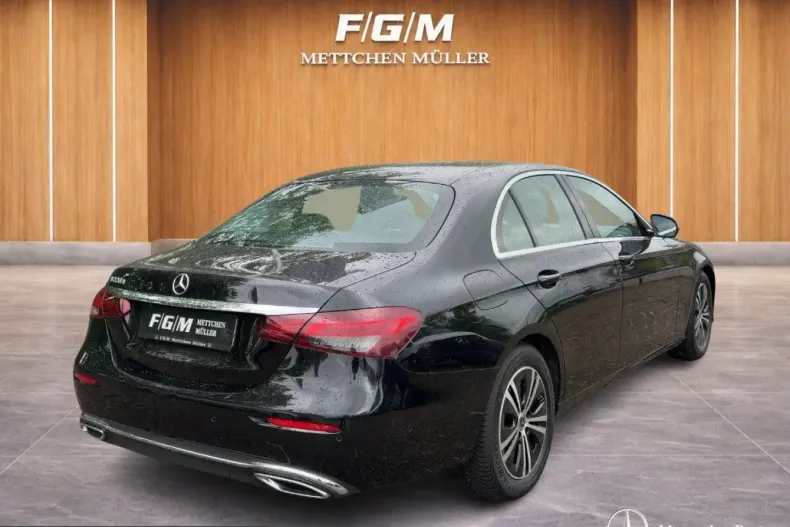 Mercedes-Benz E 220 (Clasa E) din 2022 cu 42.328 km - oferta MER242467 - foto 3