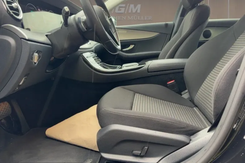 Mercedes-Benz E 220 (Clasa E) din 2022 cu 42.328 km - oferta MER242467 - foto 7