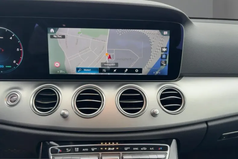 Mercedes-Benz E 220 (Clasa E) din 2022 cu 42.328 km - oferta MER242467 - foto 9