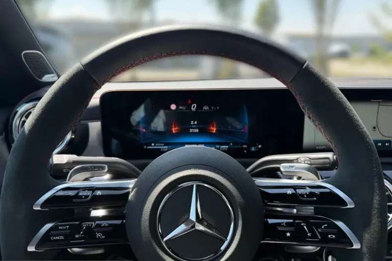 Mercedes-Benz CLA 45 AMG (Clasa CLA) din 2025 cu 3.132 km - oferta MER242480 - foto 8