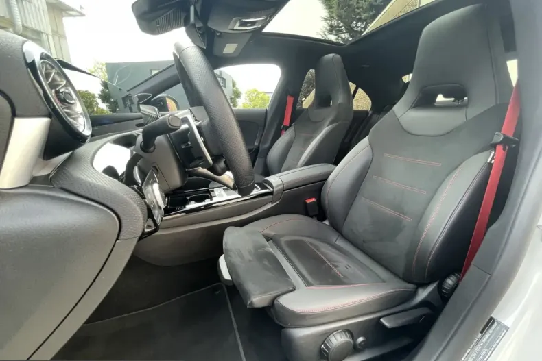 Mercedes-Benz CLA 35 AMG (Clasa CLA) din 2024 cu 37.225 km - oferta MER242484 - foto 7