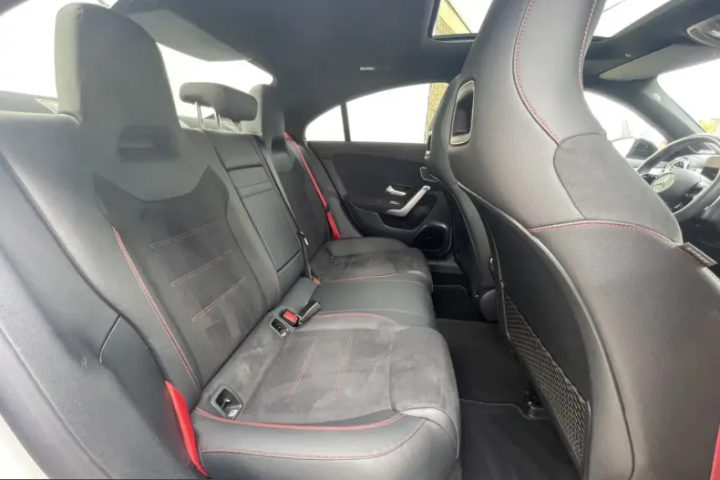 Mercedes-Benz CLA 35 AMG (Clasa CLA) din 2024 cu 37.225 km - oferta MER242484 - foto 15