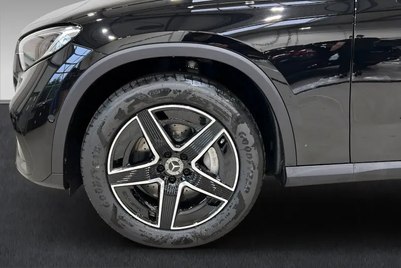 Mercedes-Benz GLC 200 (Clasa GLC) din 2025 cu 9.900 km - oferta MER242499 - foto 6
