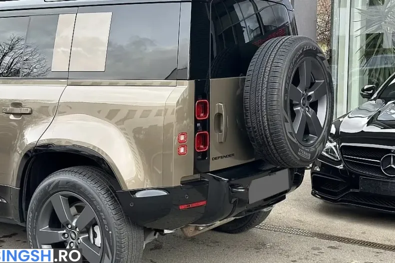 Land Rover Defender din 2024 cu 9.500 km - oferta LAN242509 - foto 6