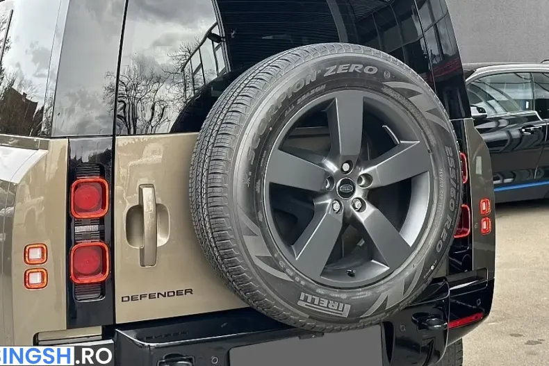 Land Rover Defender din 2024 cu 9.500 km - oferta LAN242509 - foto 7