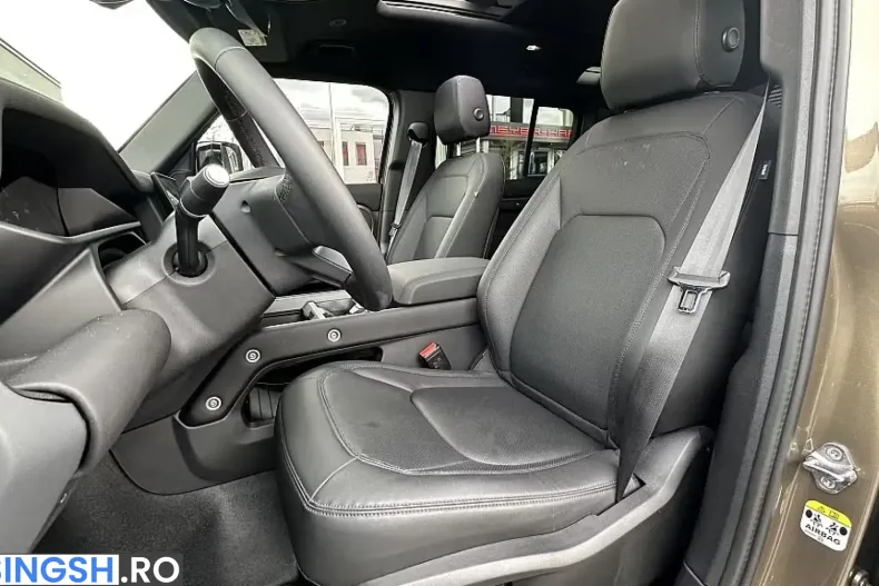 Land Rover Defender din 2024 cu 9.500 km - oferta LAN242509 - foto 11