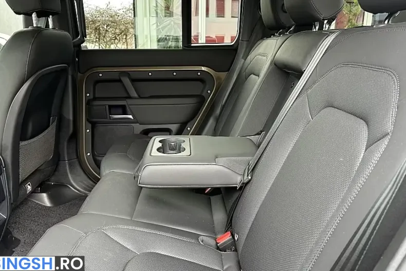 Land Rover Defender din 2024 cu 9.500 km - oferta LAN242509 - foto 35