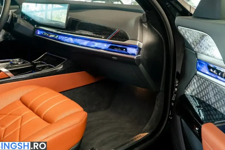 BMW 740 (Seria 7) din 2025 cu 18.603 km - oferta BMW242515 - foto 16