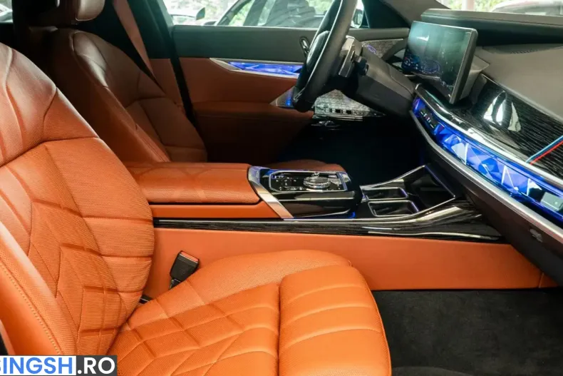 BMW 740 (Seria 7) din 2025 cu 18.603 km - oferta BMW242515 - foto 17