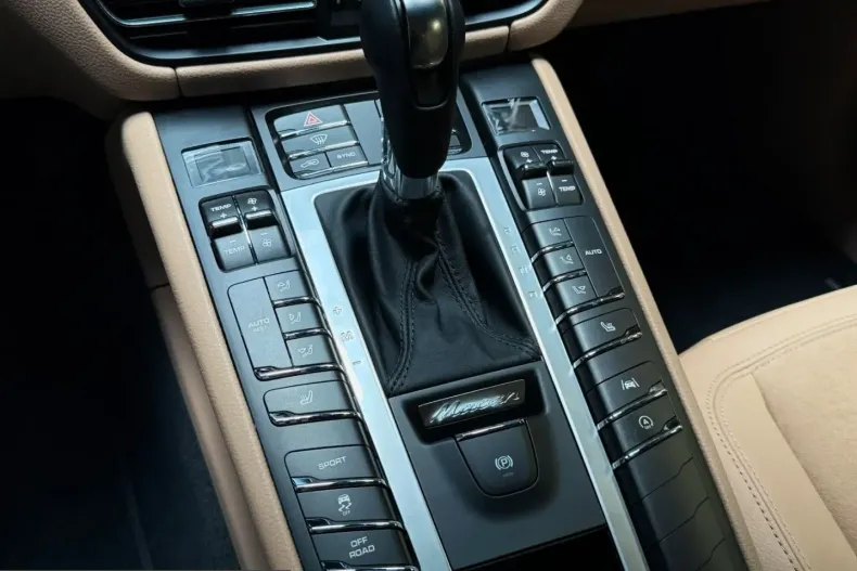 Porsche Macan din 2021 cu 24.100 km - oferta POR242516 - foto 21