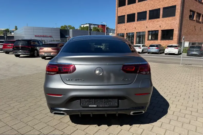 Mercedes-Benz GLC 300 (Clasa GLC) din 2021 cu 76.100 km - oferta MER242526 - foto 6
