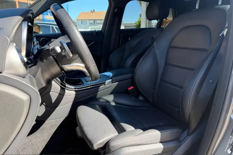 Mercedes-Benz GLC 300 (Clasa GLC) din 2021 cu 76.100 km - oferta MER242526 - foto 12