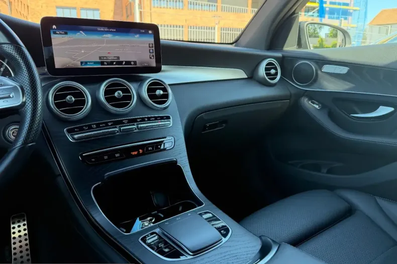 Mercedes-Benz GLC 300 (Clasa GLC) din 2021 cu 76.100 km - oferta MER242526 - foto 22