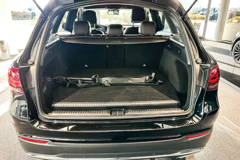 Mercedes-Benz GLC 300 (Clasa GLC) din 2021 cu 63.050 km - oferta MER242528 - foto 16