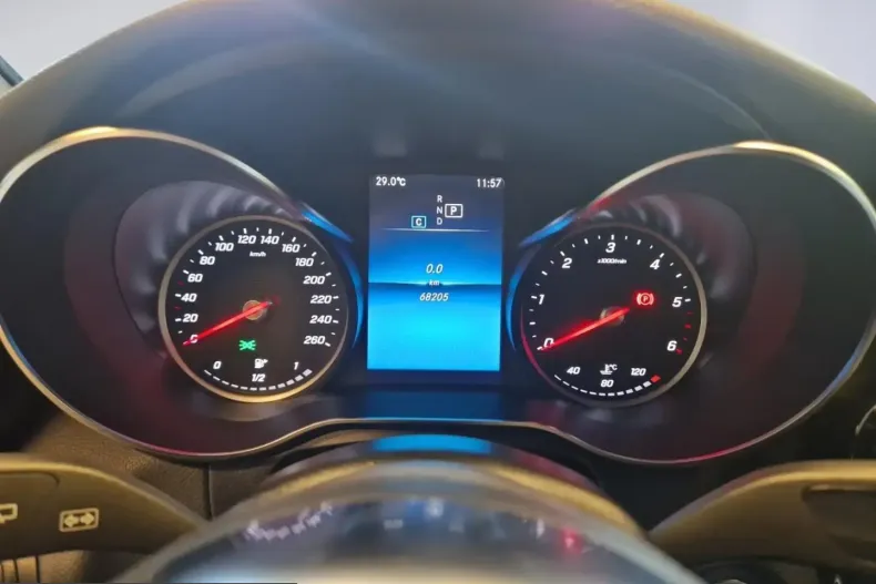 Mercedes-Benz GLC 220 (Clasa GLC) din 2022 cu 68.201 km - oferta MER242529 - foto 12