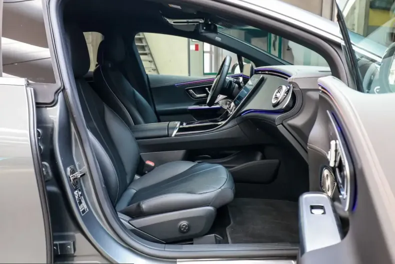 Mercedes-Benz EQE (Clasa E) din 2025 cu 9.987 km - oferta MER242539 - foto 2