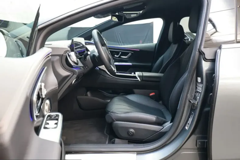 Mercedes-Benz EQE (Clasa E) din 2025 cu 9.987 km - oferta MER242539 - foto 8