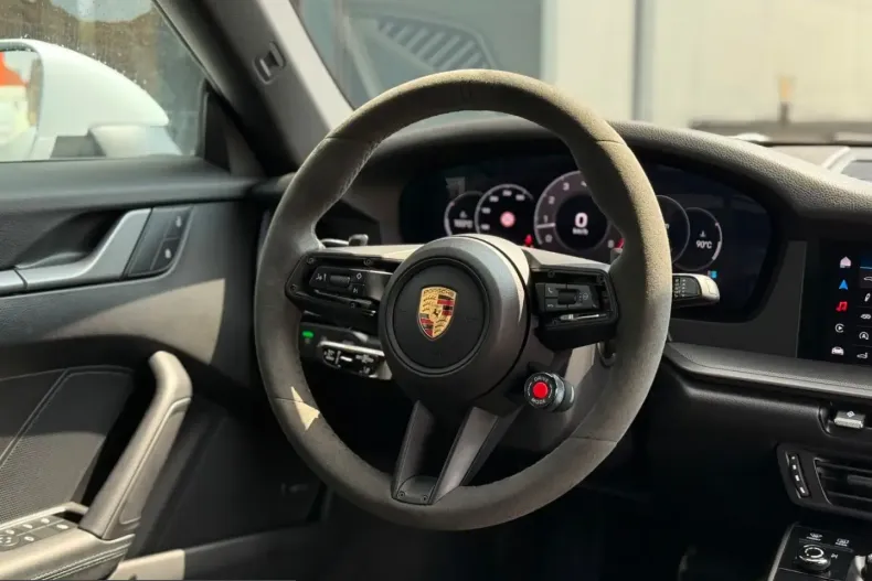 Porsche 992 din 2025 cu 9.000 km - oferta POR242552 - foto 19
