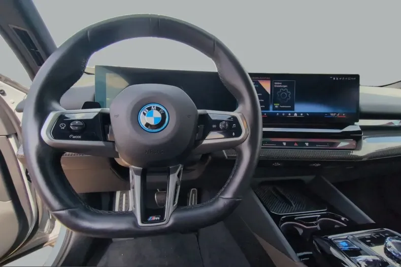 BMW i5 (Seria 5) din 2024 cu 68.553 km - oferta BMW242561 - foto 14