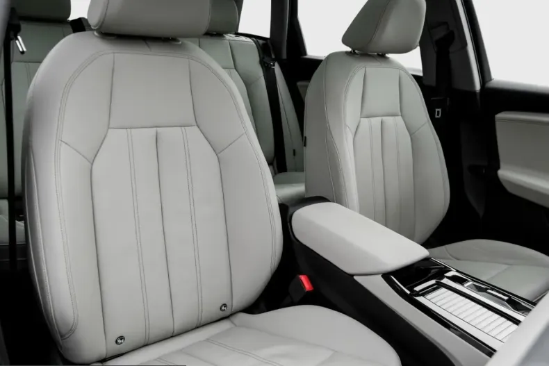 Audi Q6 din 2025 cu 17.805 km - oferta AUD242562 - foto 8