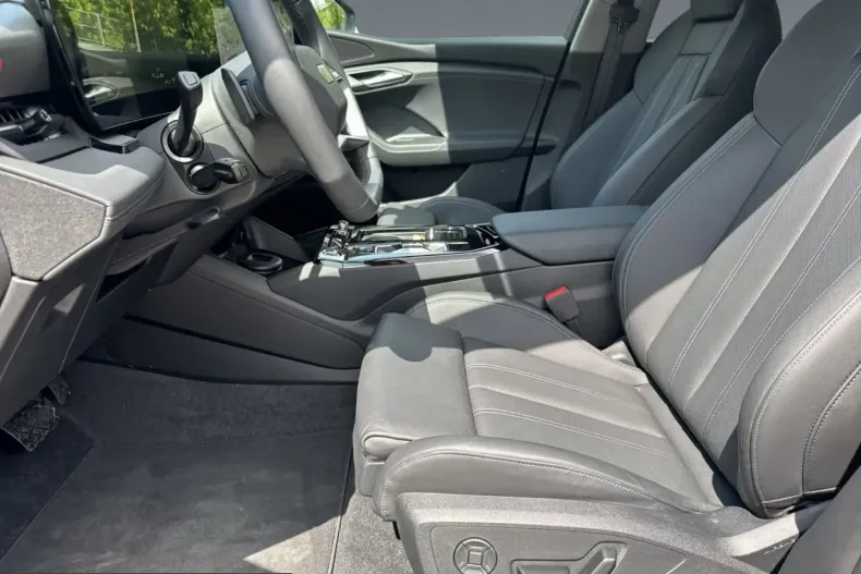Audi Q6 din 2025 cu 12.173 km - oferta AUD242563 - foto 11