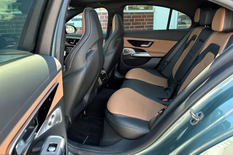 Mercedes-Benz E 53 AMG (Clasa E) din 2025 cu 38.336 km - oferta MER242565 - foto 20