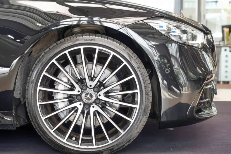 Mercedes-Benz S 450 (Clasa S) din 2025 cu 16.432 km - oferta MER242575 - foto 2