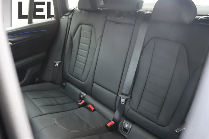BMW X4 (Seria X) din 2023 cu 70.556 km - oferta BMW242577 - foto 13