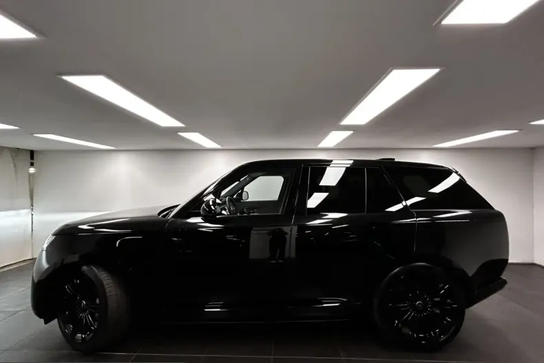 Land Rover Range Rover din 2023 cu 48.703 km - oferta LAN242584 - foto 2