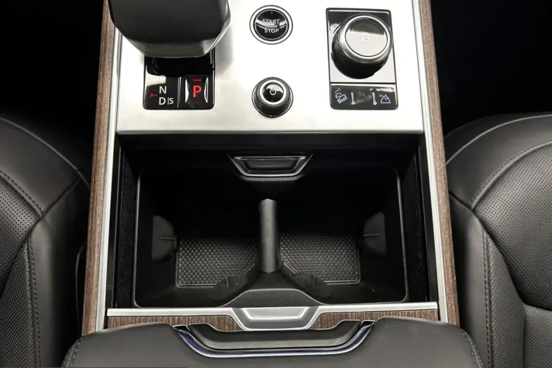 Land Rover Range Rover din 2023 cu 48.703 km - oferta LAN242584 - foto 23